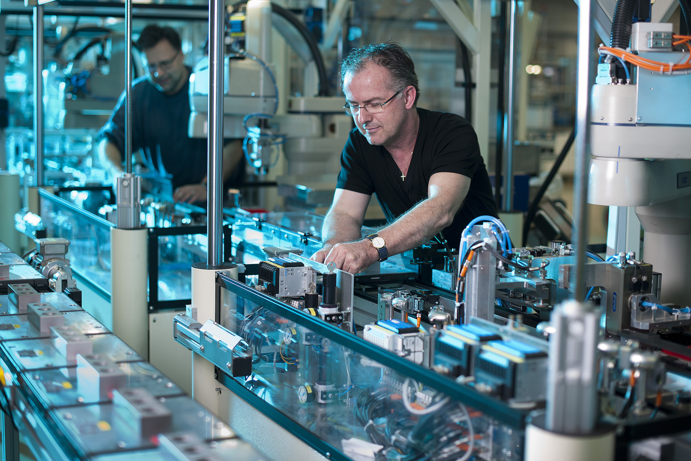 01-03-2012
Drachten
Verhoef & Co
Mensen aan het werk in de fabriek

©Foto:Team Horsthuis/Jeroen Horsthuis